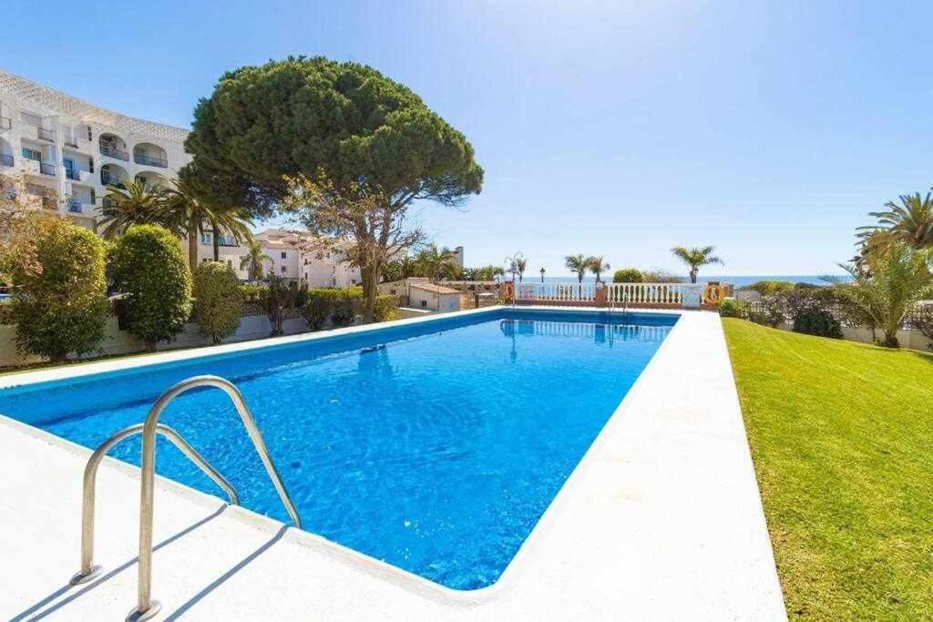 2 Bedroom In Parador With Pool And Seaview 内尔哈 外观 照片